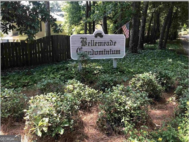 1304 Old Coach Rd SW, Marietta, GA 30008 - community / neighborhood sign with fence