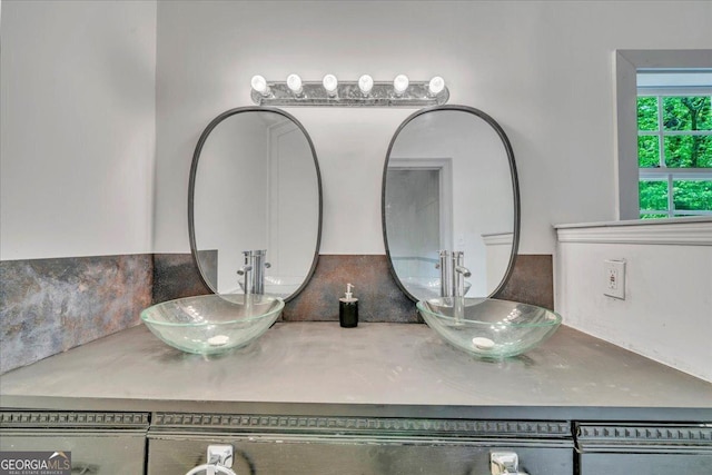 376 Mauldin Rd, Thomaston, GA 30286 - interior details featuring a sink and double vanity