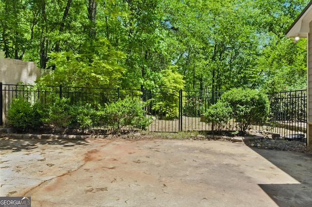 15635 US Highway 27 N, Hamilton, GA 31811 - view of patio featuring fence