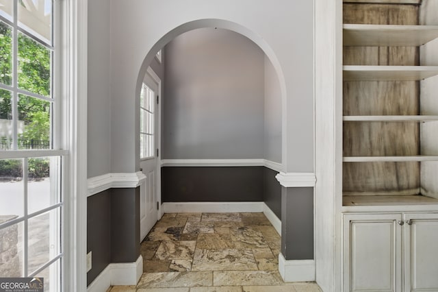 15635 US Highway 27 N, Hamilton, GA 31811 - interior space featuring arched walkways and baseboards