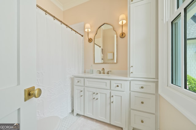 239 Lakeshore Cir, Milledgeville, GA 31061 - full bathroom featuring tile patterned floors, toilet, and vanity