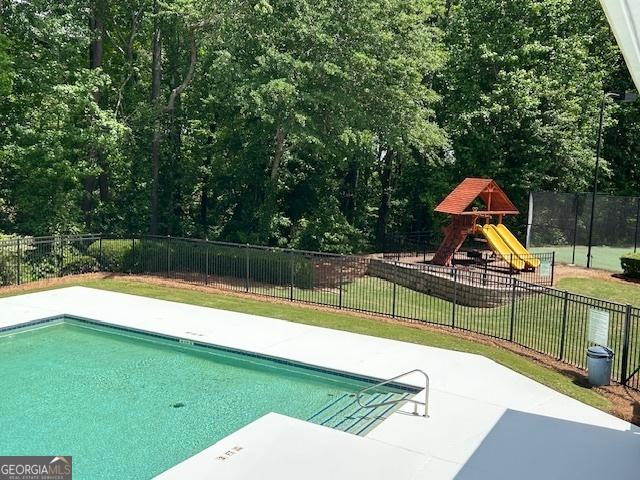 4665 Oakmont Bend Dr, Alpharetta, GA 30004 - view of swimming pool