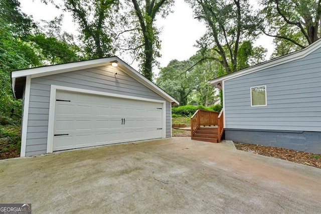 view of detached garage