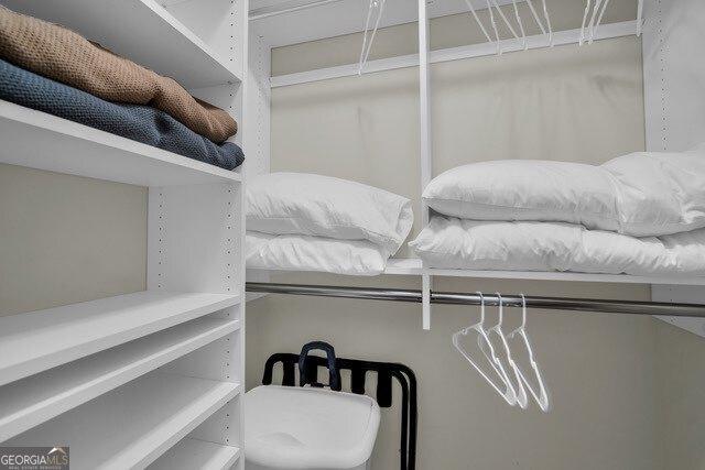 2508 Demere Rd Unit 2, Saint Simons, GA 31522 - view of walk in closet