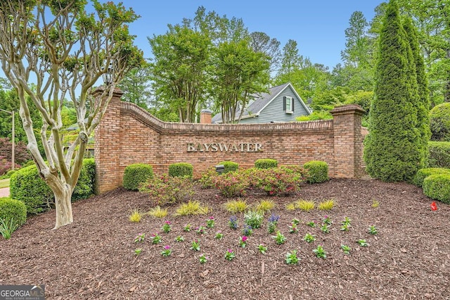view of community / neighborhood sign