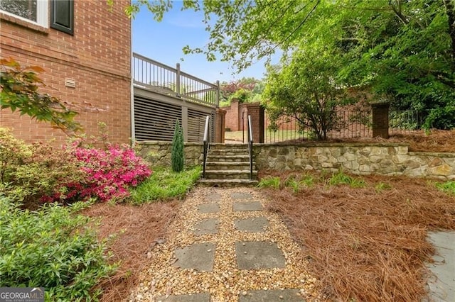 100 Barnard Pl, Atlanta, GA 30328 - view of yard featuring fence