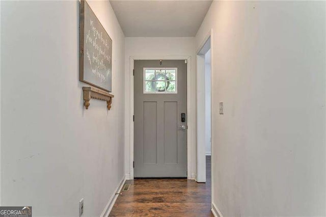 460 Broad St, Tallapoosa, GA 30176 - entryway featuring wood finished floors and baseboards