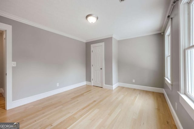 155 Hunters Pointe Dr, Athens, GA 30606 - unfurnished room featuring crown molding, wood finished floors, and baseboards