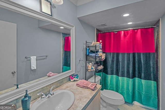 3162 Citrus Ct, Decatur, GA 30034 - full bathroom featuring recessed lighting, a shower with shower curtain, toilet, vanity, and visible vents