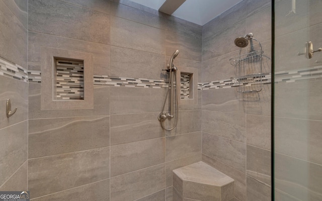 119 Ridgemore Cir, Toccoa, GA 30577 - bathroom with tiled shower
