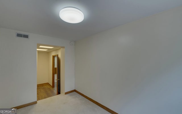 119 Ridgemore Cir, Toccoa, GA 30577 - carpeted empty room featuring baseboards