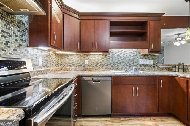1350 Overlook Cv SE, Smyrna, GA 30080 - kitchen featuring open shelves, ceiling fan, a sink, stainless steel appliances, and under cabinet range hood