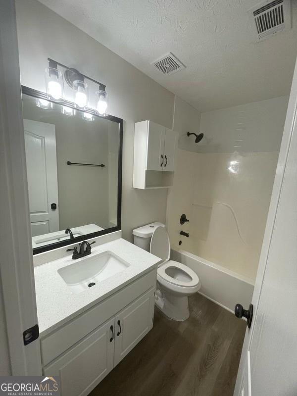 details with a sink
