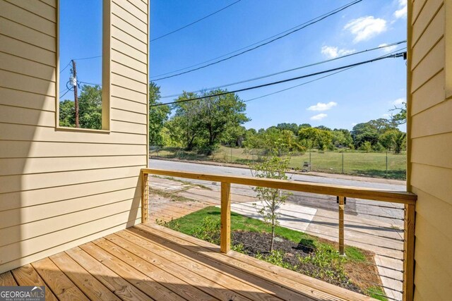 585 Ira St SW, Atlanta, GA 30312 - view of wooden terrace
