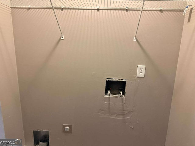 184 Quail Rd, Griffin, GA 30223 - clothes washing area with electric dryer hookup, washer hookup, and laundry area