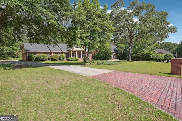 109 Old Virginia Cir, Jonesboro, GA 30236 - view of green lawn with driveway