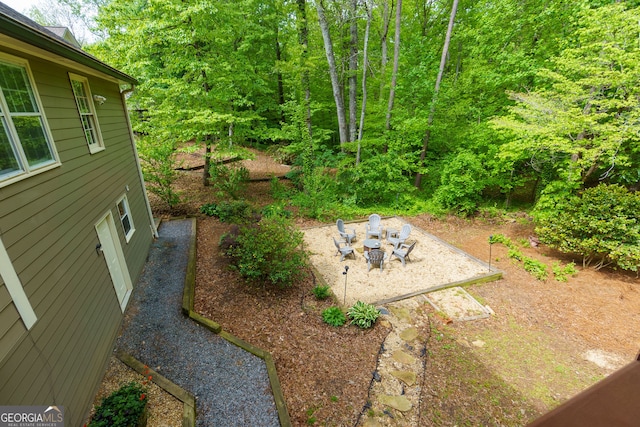 view of yard featuring a patio area