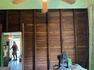 803 S Jefferson St, Dublin, GA 31021 - detailed view of a ceiling fan