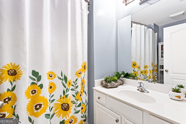 1114 Ivey Chase Pl, Dacula, GA 30019 - bathroom with vanity and curtained shower