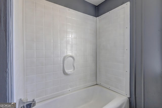 bathroom featuring shower / bathing tub combination