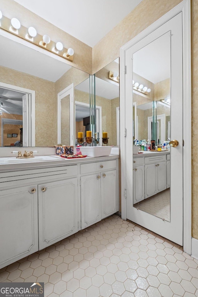681 Hampton Pl SW, Marietta, GA 30064 - bathroom featuring vanity