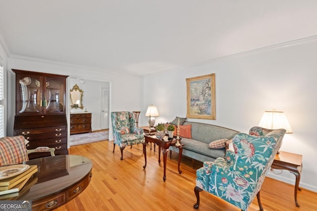 681 Hampton Pl SW, Marietta, GA 30064 - living area featuring crown molding and light wood-type flooring
