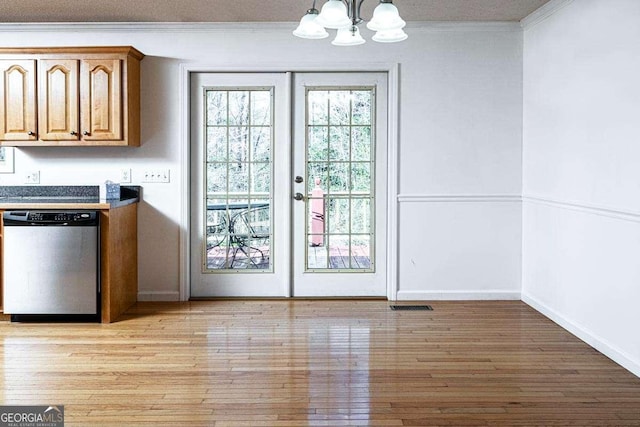 220 Yellowbird Trl Unit 40, Blue Ridge, GA 30513 - doorway to outside featuring light wood-style floors, a chandelier, french doors, visible vents, and ornamental molding