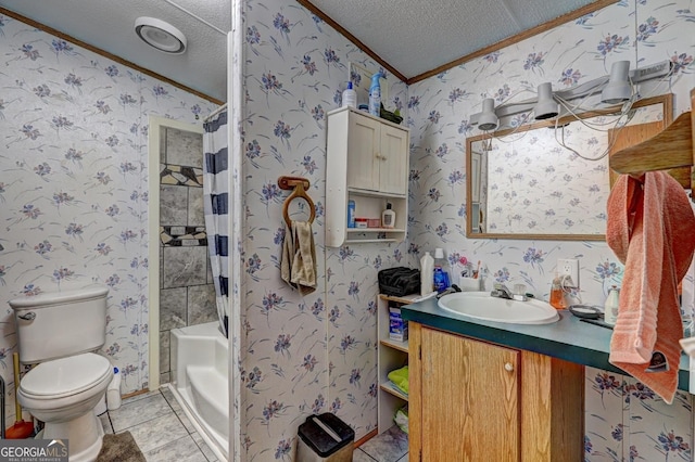 full bathroom with crown molding, a textured ceiling, toilet, and wallpapered walls