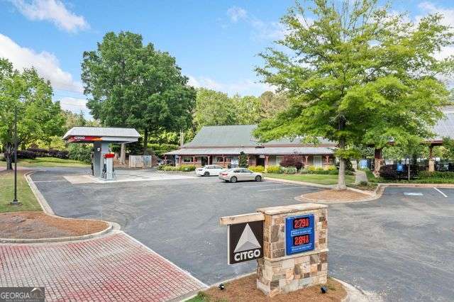 3376 Hickory Ln, Powder Springs, GA 30127 - surrounding community with uncovered parking
