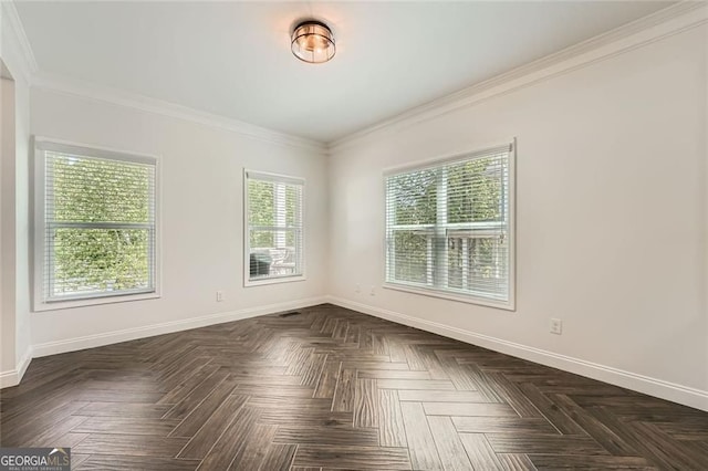 632 Warren Ave, Scottdale, GA 30079 - unfurnished room with crown molding and baseboards
