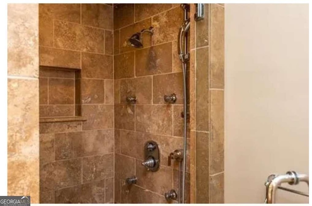 5325 Pheasant Run, Stone Mountain, GA 30087 - room details with a shower