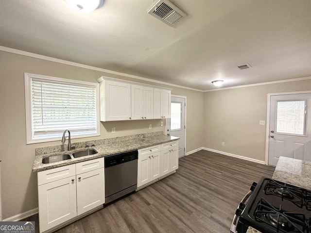 6507 Jackie Ln, Austell, GA 30106 - kitchen with crown molding, black gas range oven, a sink, stainless steel dishwasher, and visible vents