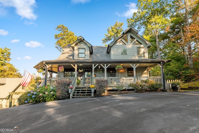 709 Laurel Creek Trl, Blue Ridge, GA 30513 - farmhouse featuring a porch