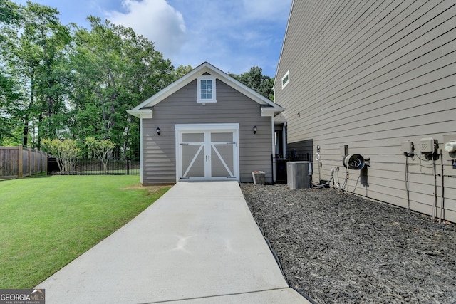 6413 Maple Park Ln, Hoschton, GA 30548 - view of yard with fence