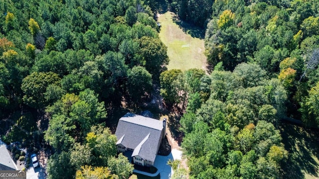 bird's eye view with a view of trees