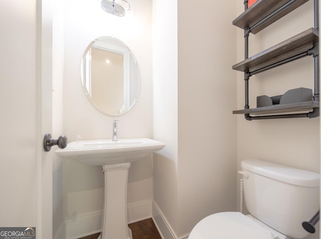 915 Katie Kerr Dr, Decatur, GA 30030 - half bath with toilet and baseboards