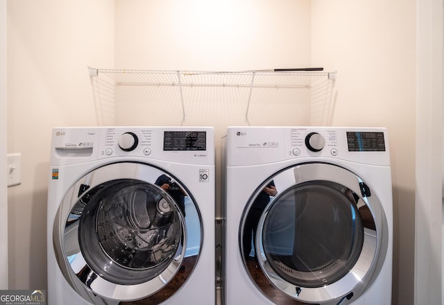 915 Katie Kerr Dr, Decatur, GA 30030 - laundry area with washer and dryer and laundry area