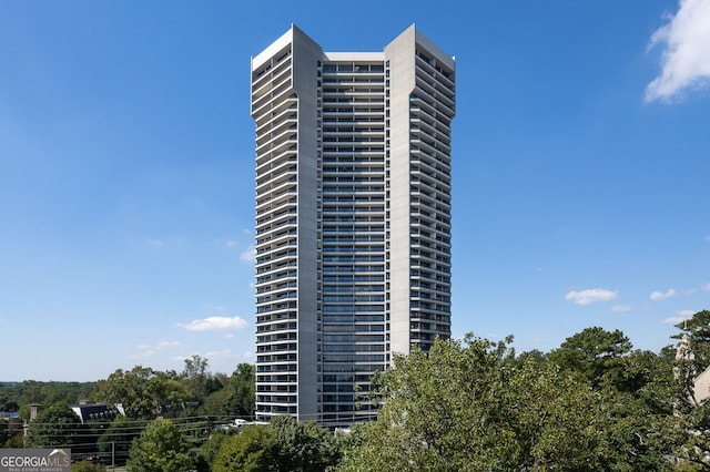 2660 Peachtree Rd Unit 7F, Atlanta, GA 30305 - view of building exterior