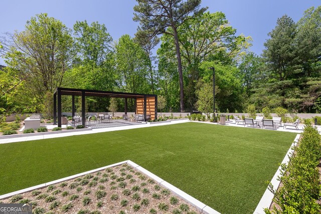 2660 Peachtree Rd Unit 7F, Atlanta, GA 30305 - view of yard