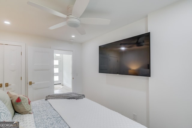 bedroom with ceiling fan and recessed lighting
