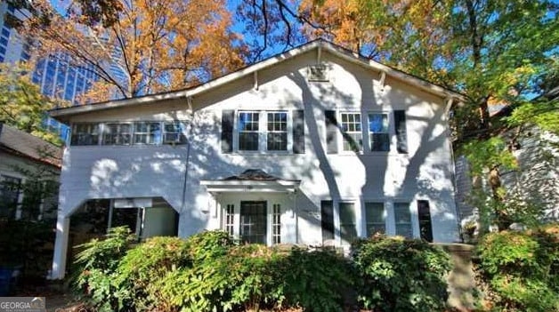 view of front of house featuring stucco siding