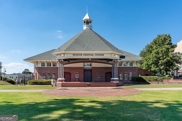view of building exterior