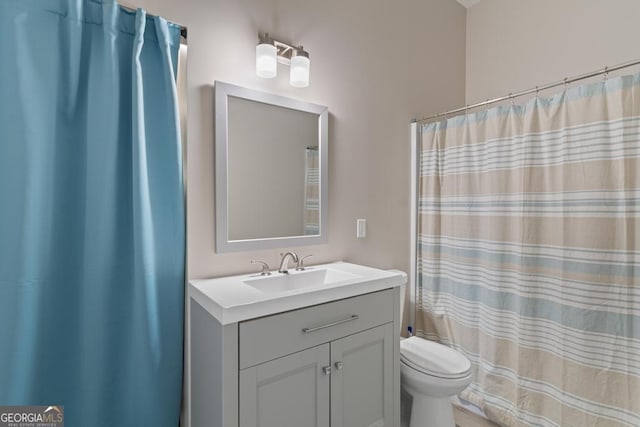 291 Higgins Rd, Flovilla, GA 30216 - full bathroom featuring vanity, a shower with curtain, and toilet