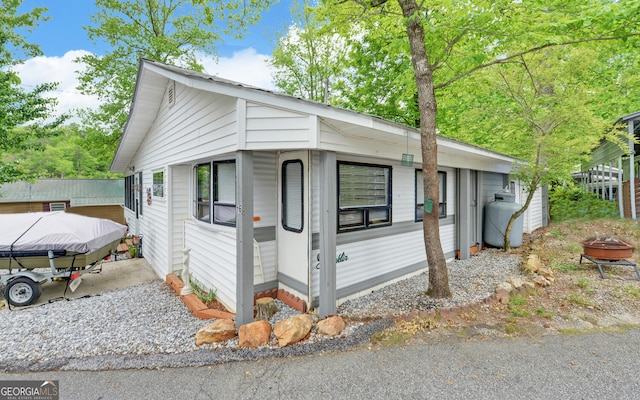76 Periwinkle Ln, Cleveland, GA 30528 - view of front of home featuring an outdoor fire pit
