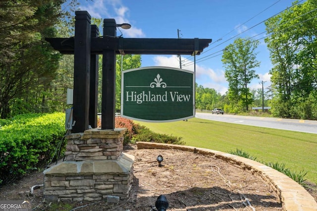 405 Maple Rdg, White, GA 30184 - community sign with a lawn