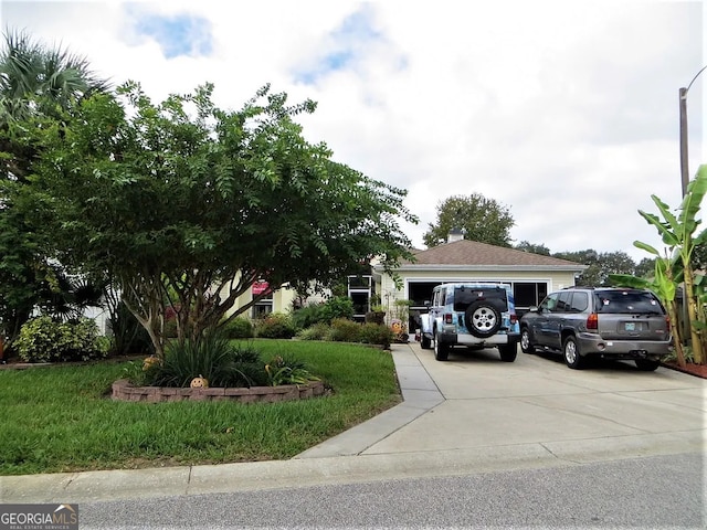 view of front of home featuring driveway