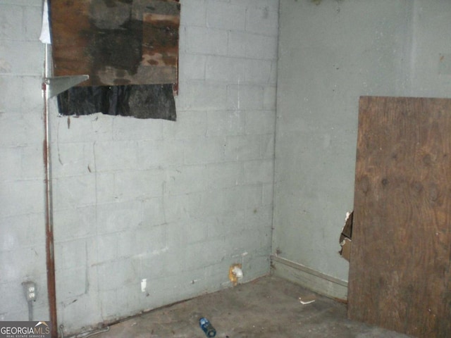 24 N Blanche Ave SW, Rome, GA 30161 - interior space featuring concrete block wall