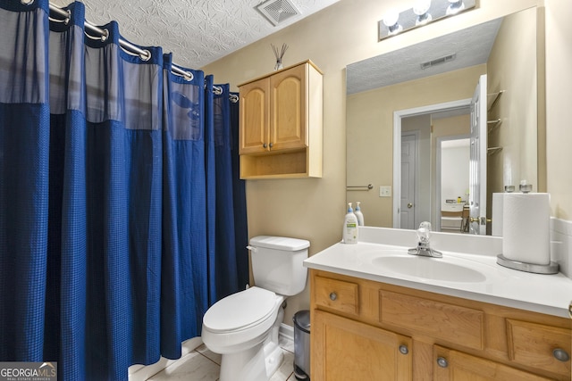 1395 Brisbane Dr, Dacula, GA 30019 - full bath featuring toilet, vanity, and a shower with curtain