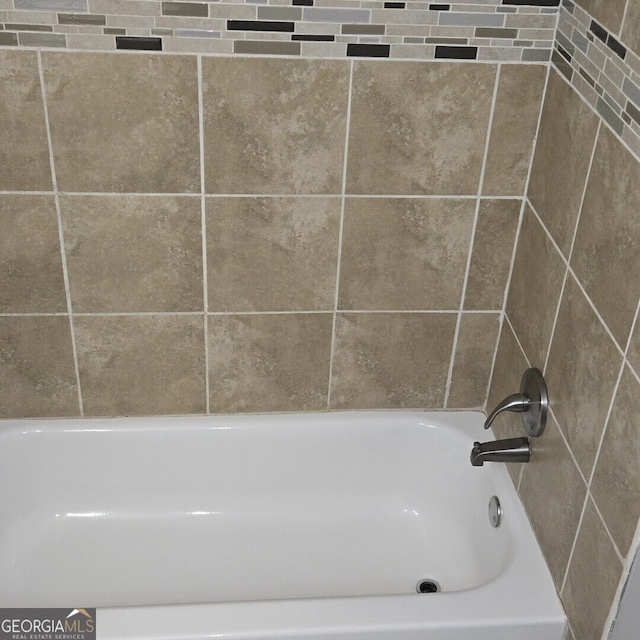 6354 Shannon Pkwy Unit 20D, Union City, GA 30291 - bathroom with shower / bathing tub combination