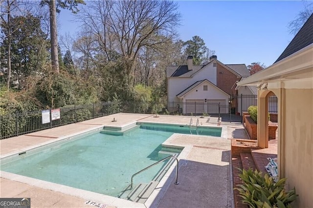 45 Paces W Dr NW, Atlanta, GA 30327 - community pool with fence